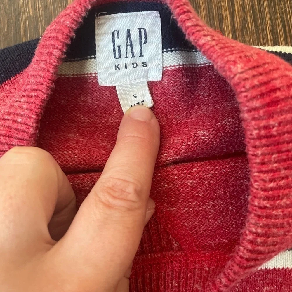 Gap kids boys red sweater